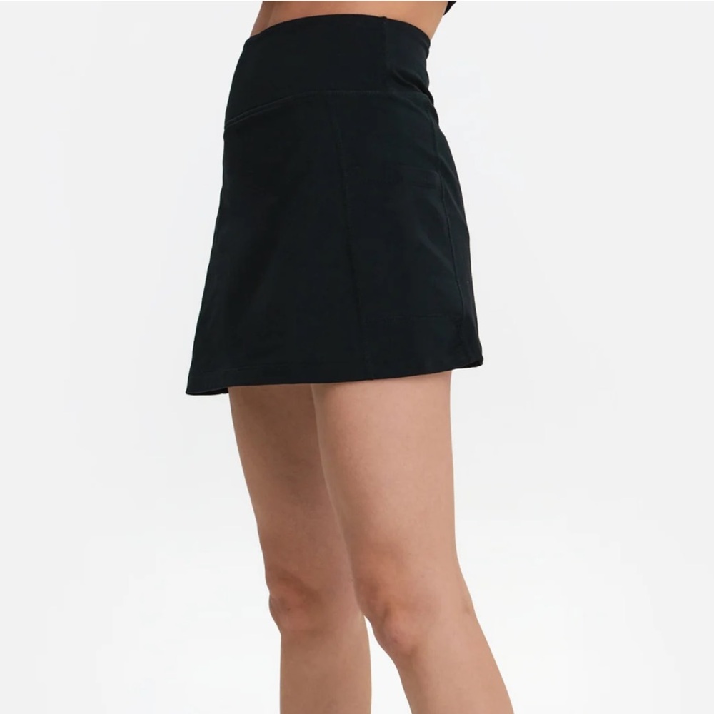 MATE THE LABEL ORGANIC STRETCH SKORT JET BLACK S - Picture 3 of 7